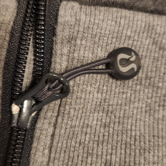 Lululemon Jacket - Picture 8 of 9